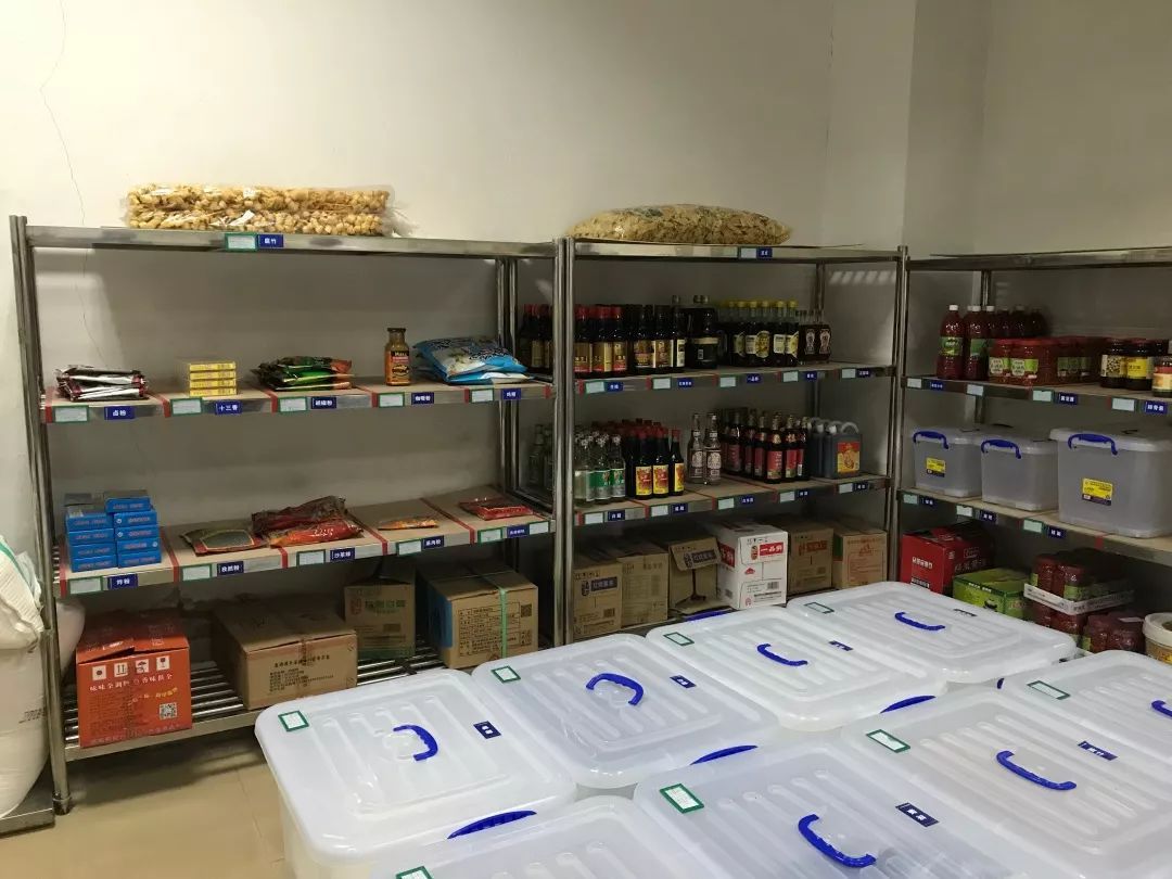 舌尖安全 重视源头 ——延奎实小食品安全管理人员到厦门利生餐饮公司现场考察餐饮管理